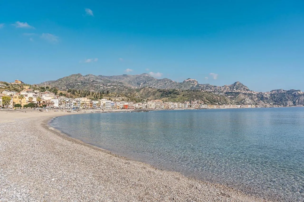 דירות גיארדיני נאקסוס Naxos Bay Flat With Terrace 50 Meters From The Sea